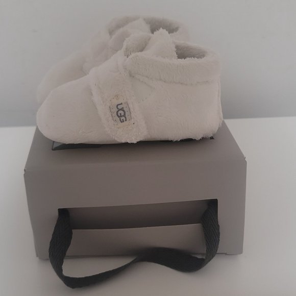 Baby Ugg Size 04/05 - Picture 5 of 8